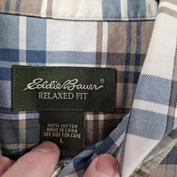 Eddie Bauer Button Down Long Sleeve Relaxed Fit 100% Cotton - Picture 2 of 2
